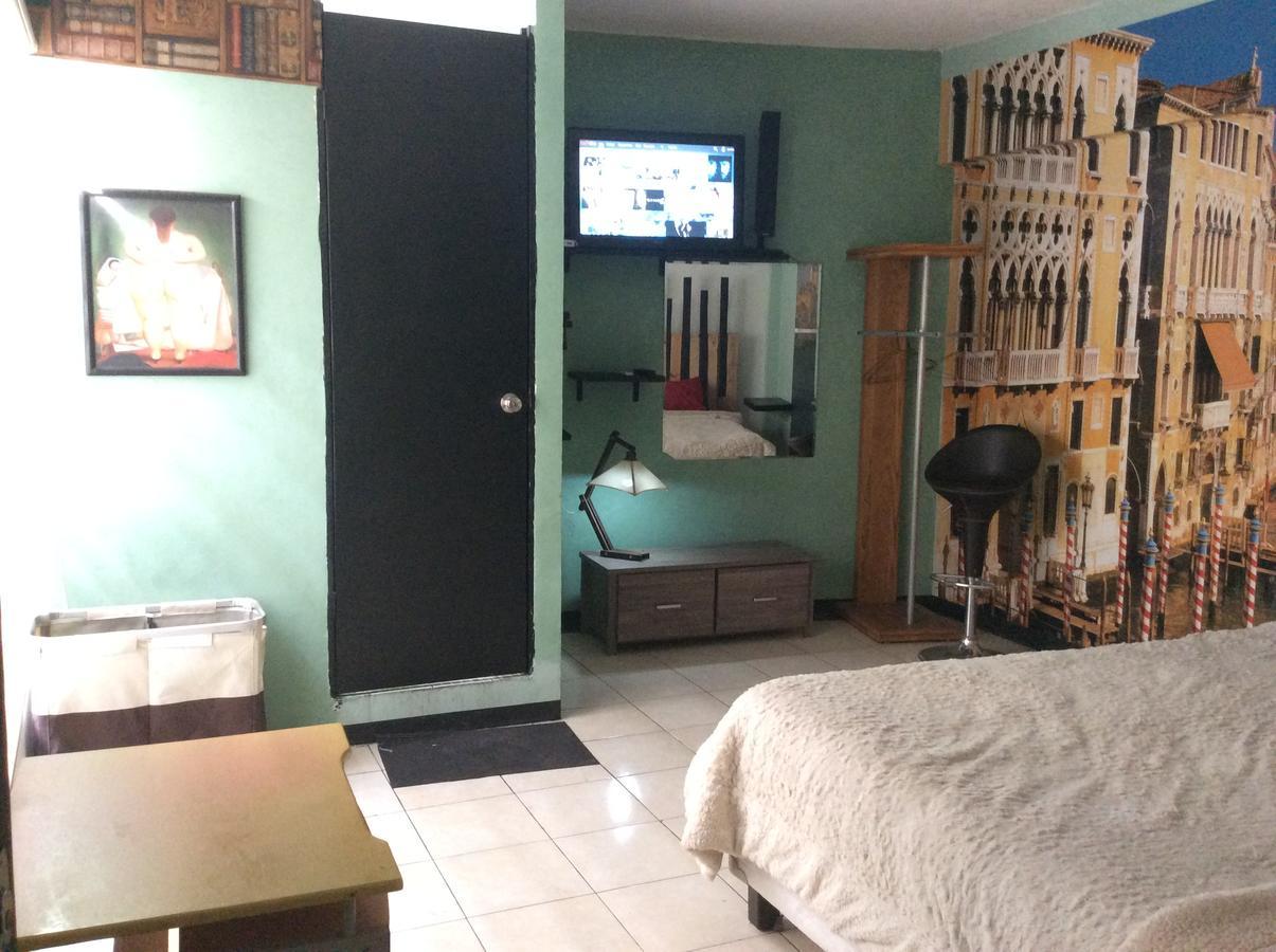 Hostal 50 Xalapa Bagian luar foto